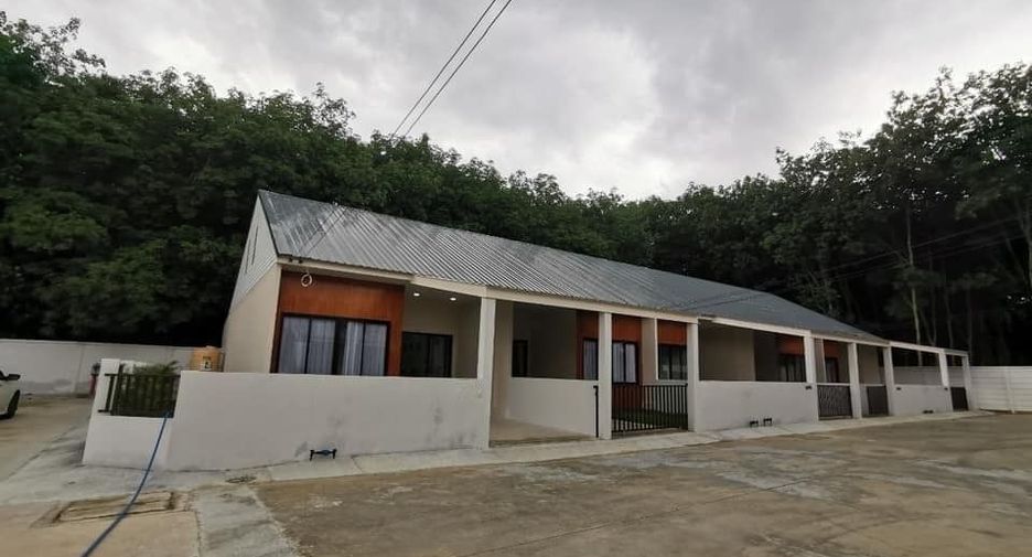 For sale 1 bed townhouse in Nikhom Phatthana, Rayong