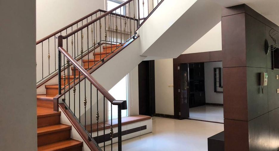 Casa en venta de 4 habitaciones en Khan Na Yao, Bangkok