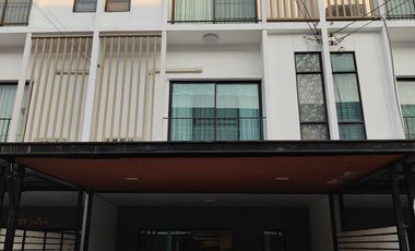 ขาย 3 ห้องนอน ทาวน์เฮ้าส์ ใน สะพานสูง, กรุงเทพฯ