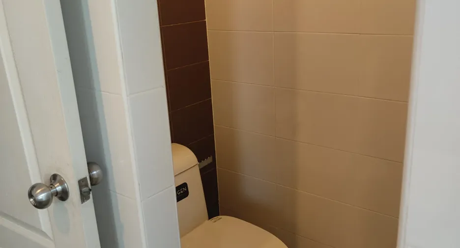 For sale 3 ベッドルーム townhouse in Saphan Sung, Bangkok