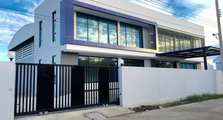 Casa en venta de estudio en Lat Lum Kaeo, Pathum Thani