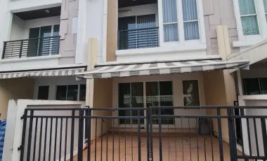 Reihenhaus zum Kauf mit 3 Zimmer in Prawet, Bangkok