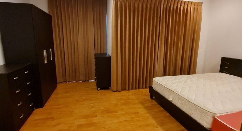 For sale 3 bedrooms townhouse in Prawet, Bangkok