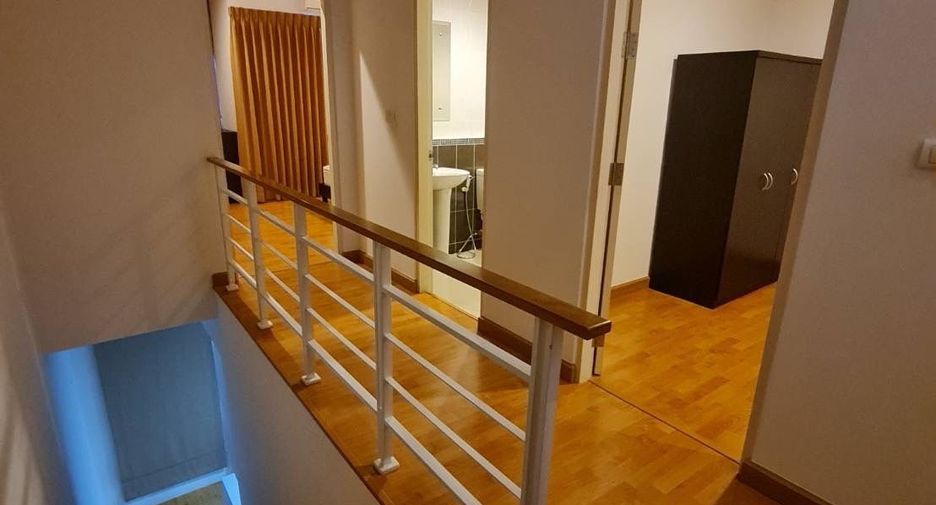 For sale 3 bedrooms townhouse in Prawet, Bangkok