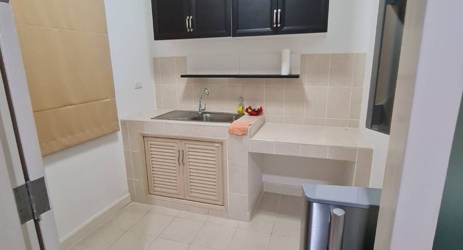 For sale 3 bedrooms townhouse in Prawet, Bangkok