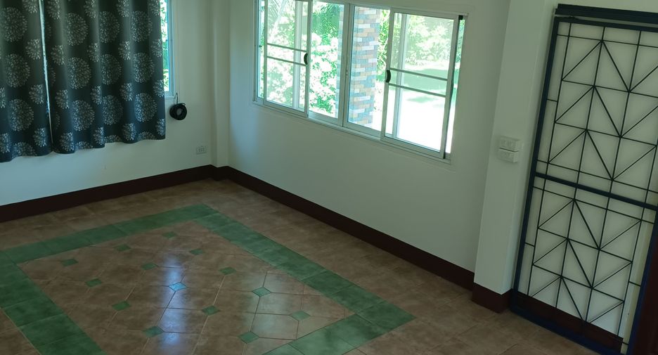 For sale 4 bedrooms house in Wiang Sa, Nan