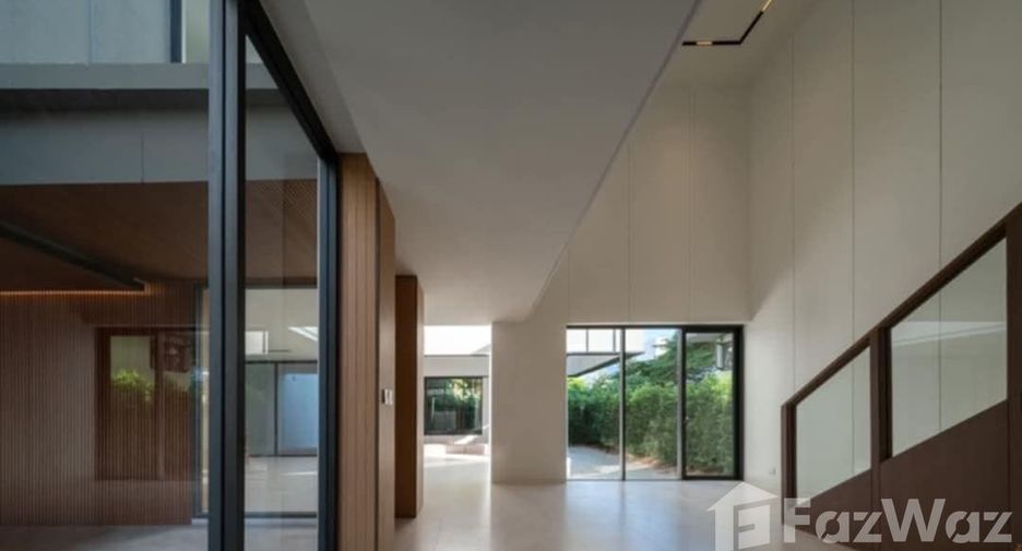 For sale 4 bedrooms house in Chatuchak, Bangkok