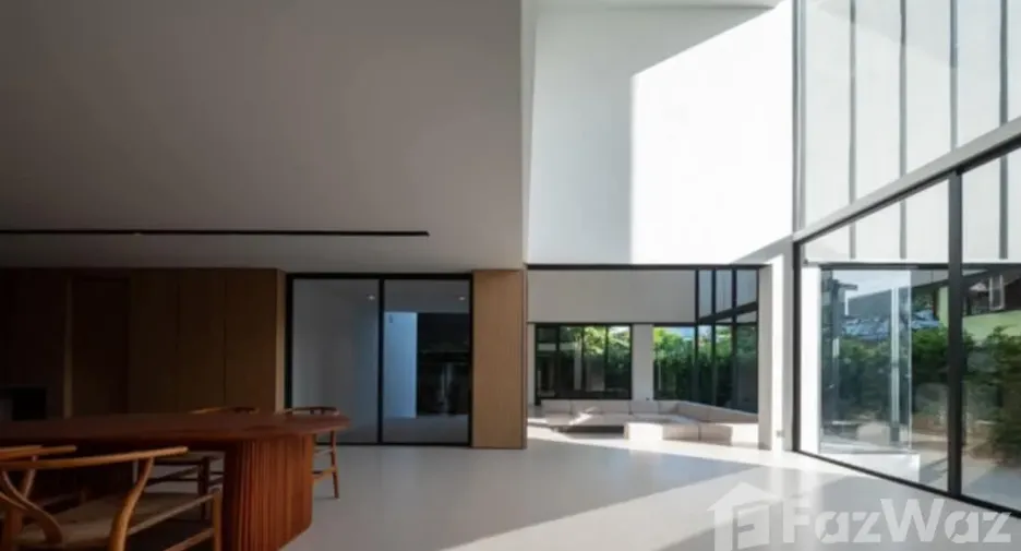 For sale 4 bedrooms house in Chatuchak, Bangkok