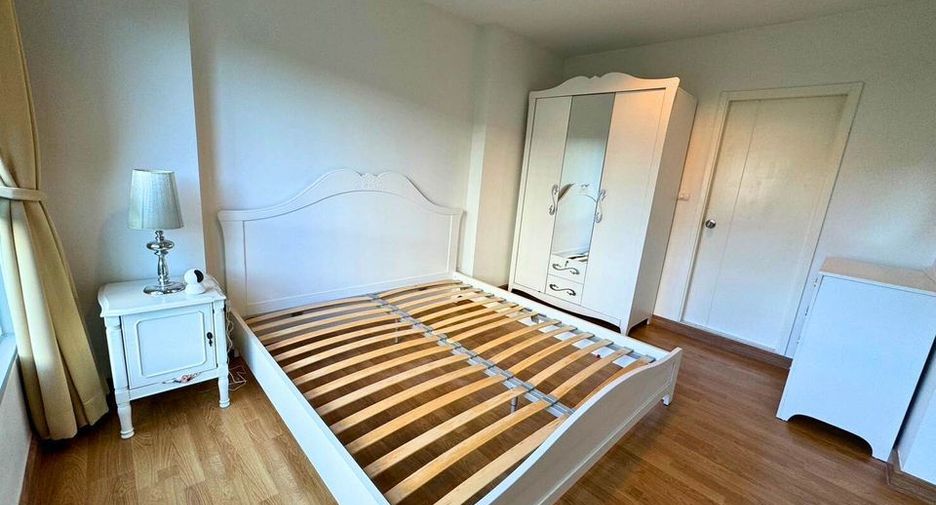 For sale 2 bedrooms condo in Khlong Toei, Bangkok