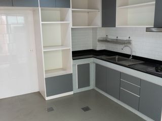 Продажа 5 спальни таунхаус в Буенг Кум, Бангкок