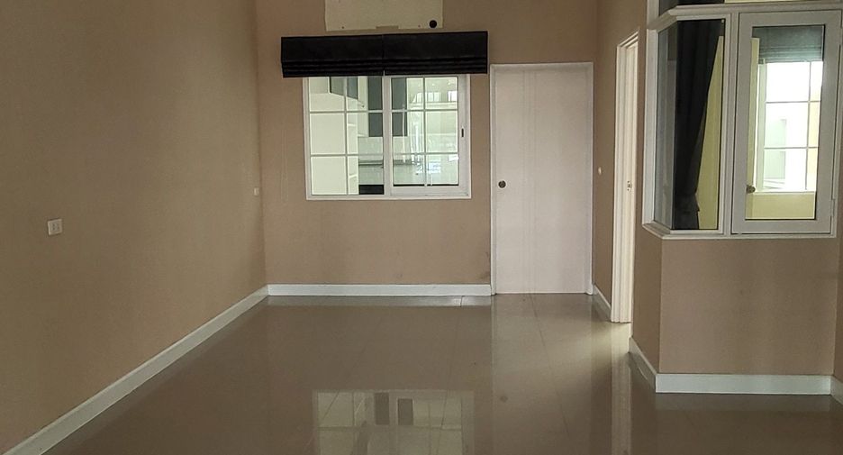 For sale 5 bedrooms townhouse in Bueng Kum, Bangkok