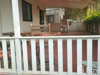 For sale 3 bedrooms house in Ban Phaeo, Samut Sakhon