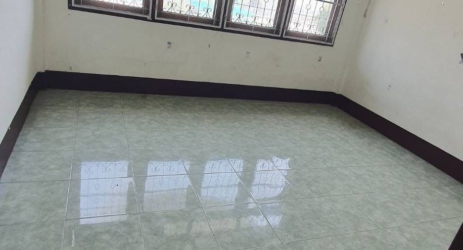 For rent 2 bedrooms townhouse in Mueang Nakhon Pathom, Nakhon Pathom