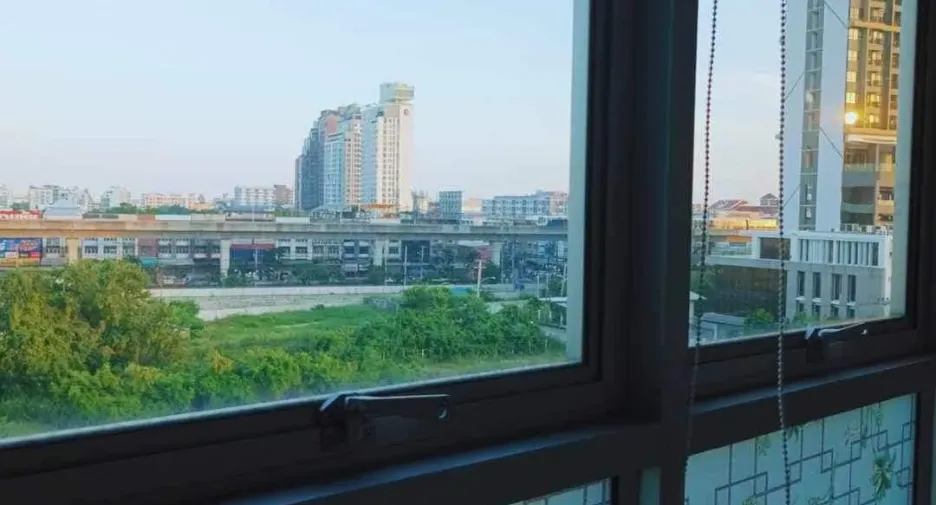 For sale 2 bedrooms condo in Mueang Samut Prakan, Samut Prakan
