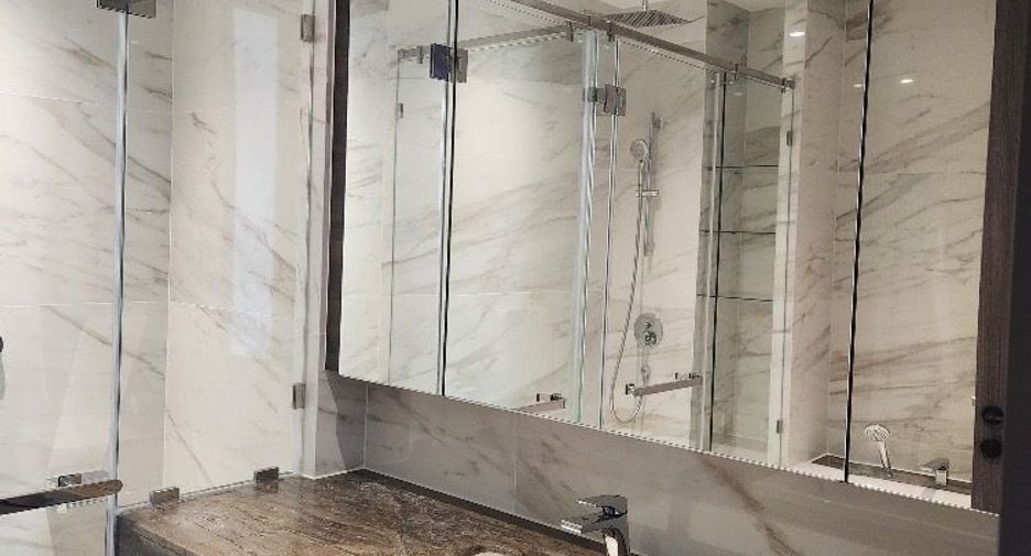 For sale 2 bedrooms condo in Sathon, Bangkok