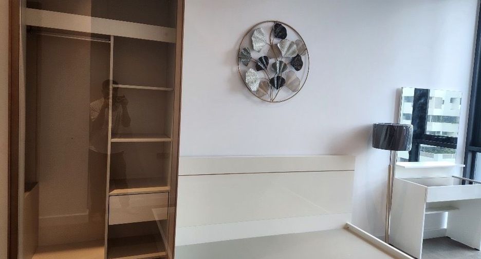 For sale 2 bedrooms condo in Sathon, Bangkok