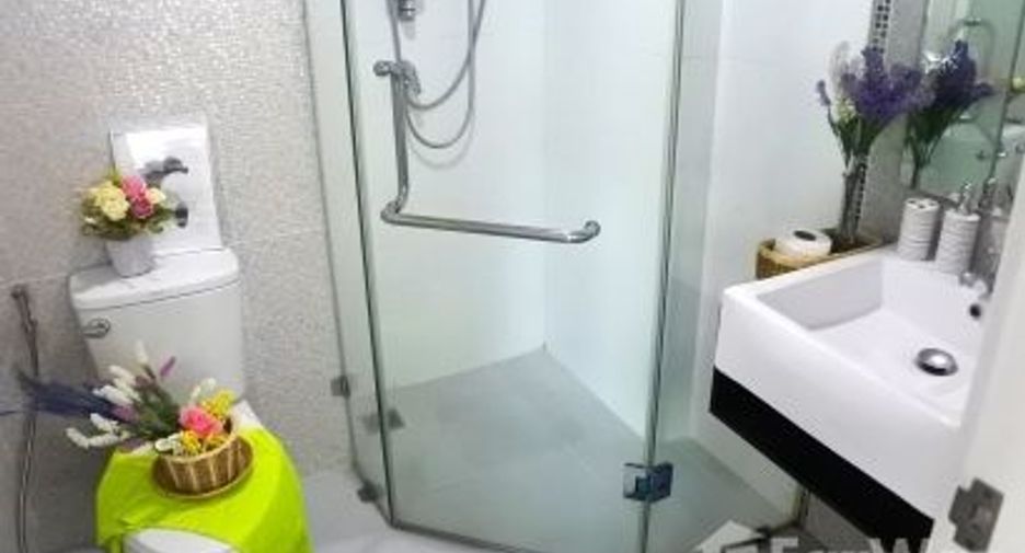 For sale 1 bed condo in Mueang Nakhon Sawan, Nakhon Sawan