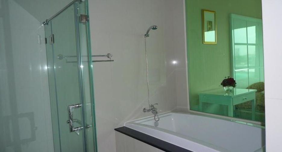For sale 2 bedrooms condo in Pathum Wan, Bangkok