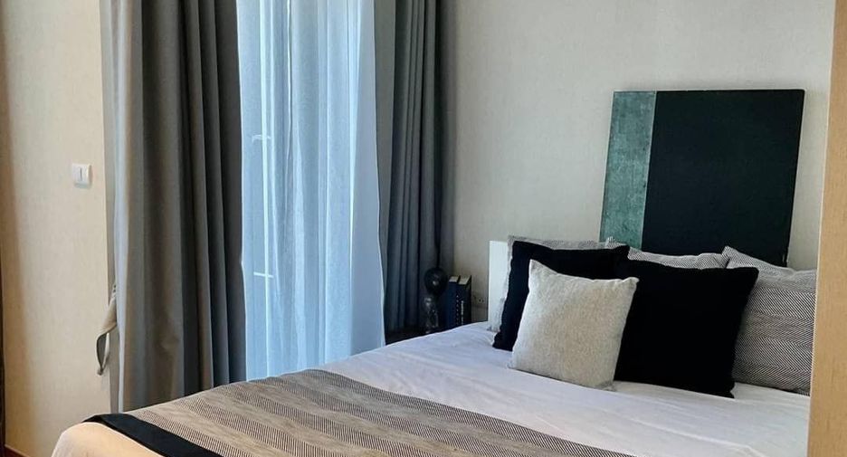 For sale 2 bedrooms condo in Khlong Toei, Bangkok