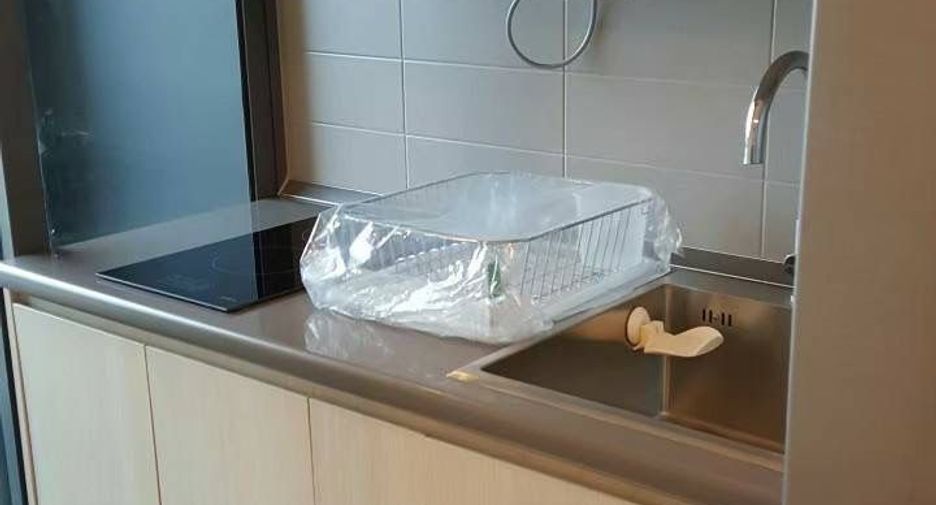 For sale studio condo in Bang Na, Bangkok