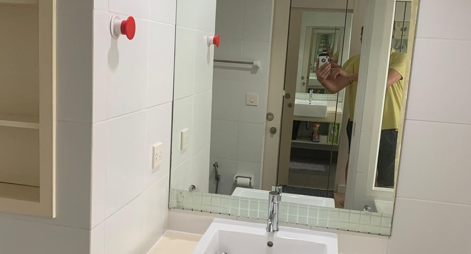 For sale 1 bed condo in Sathon, Bangkok