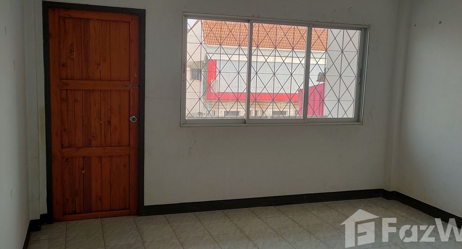 For sale 6 bedrooms retail Space in Mueang Uttaradit, Uttaradit