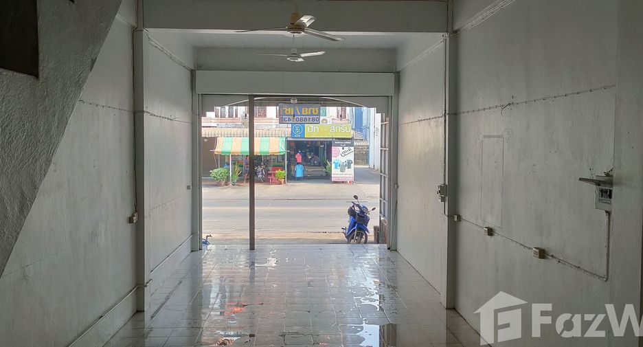 Продажа 6 спальни торговое помещение в Mueang Uttaradit, Уттарадит