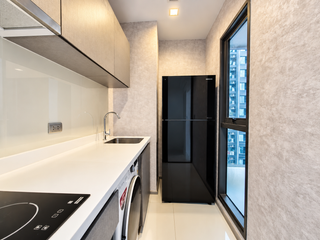 For sale 2 bedrooms condo in Huai Khwang, Bangkok