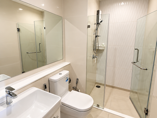 For sale 2 bedrooms condo in Huai Khwang, Bangkok