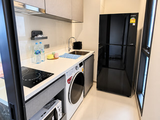 For sale 2 bedrooms condo in Huai Khwang, Bangkok