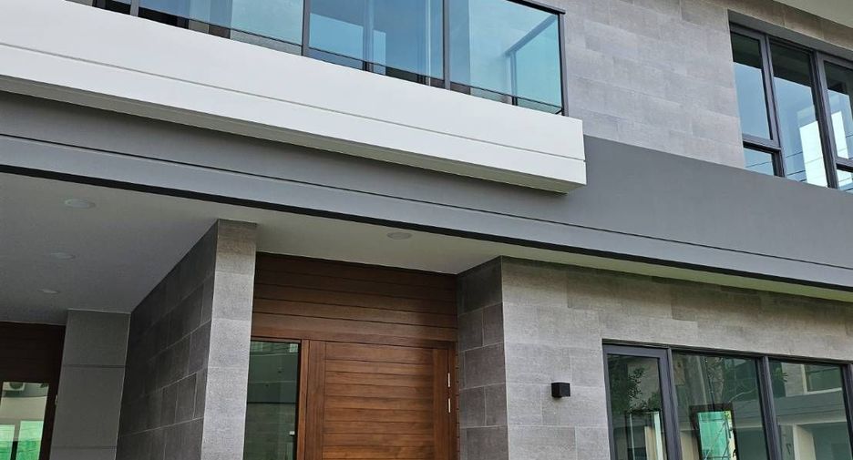 Haus zum Kauf mit 4 Zimmer in Bang Phli, Samut Prakan
