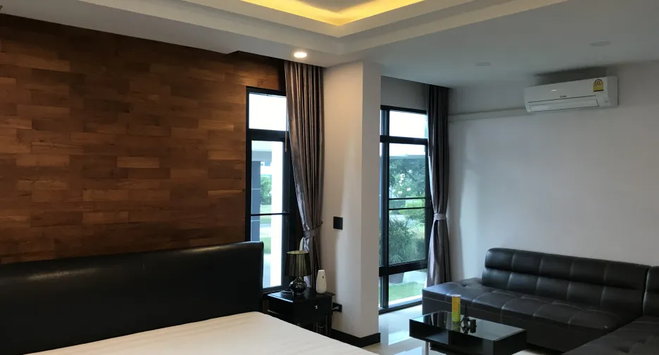 For sale 6 bedrooms house in Mueang Phitsanulok, Phitsanulok