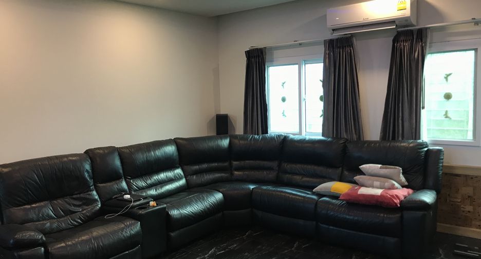 For sale 6 bedrooms house in Mueang Phitsanulok, Phitsanulok