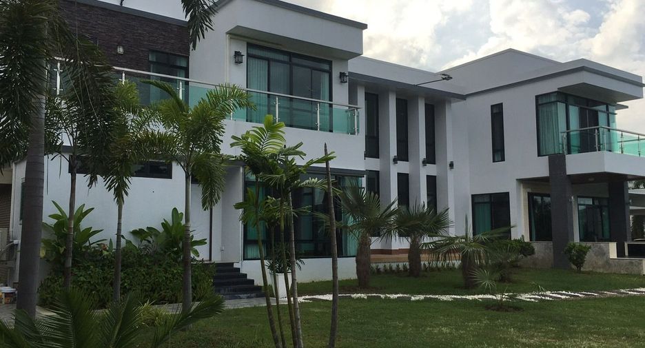 For sale 6 bedrooms house in Mueang Phitsanulok, Phitsanulok