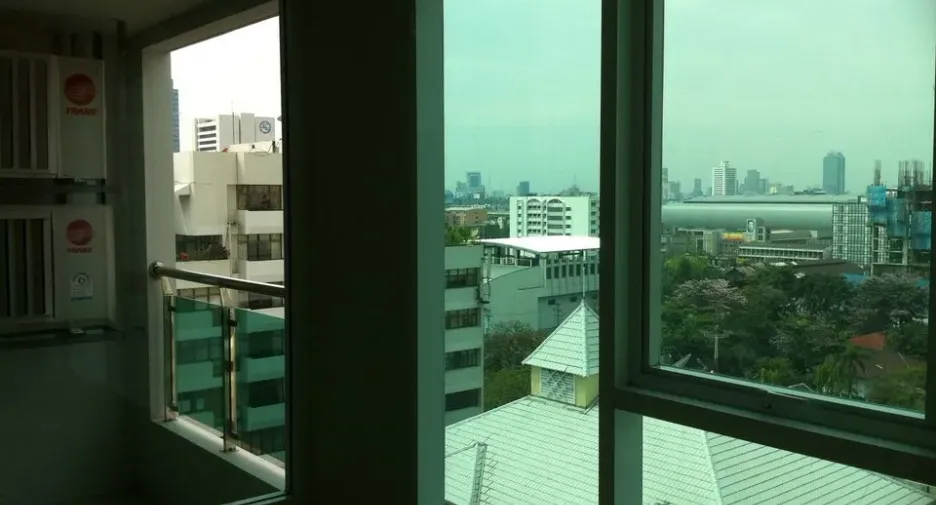 For sale 1 bed condo in Watthana, Bangkok