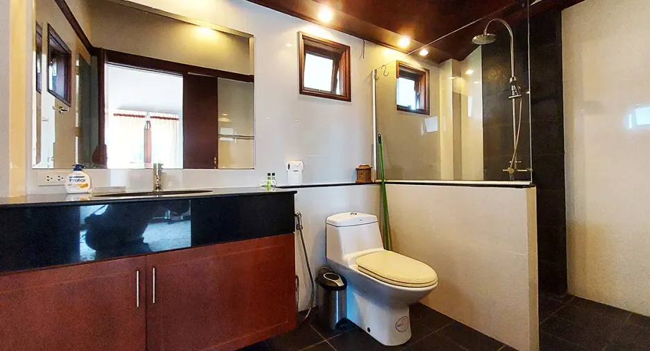 Villa zum Kauf mit 4 Zimmer in Klaeng, Rayong