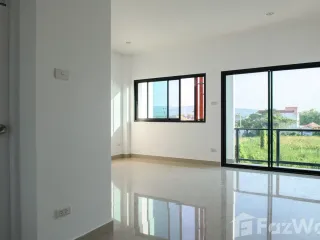 For sale 4 bedrooms retail Space in Mueang Songkhla, Songkhla