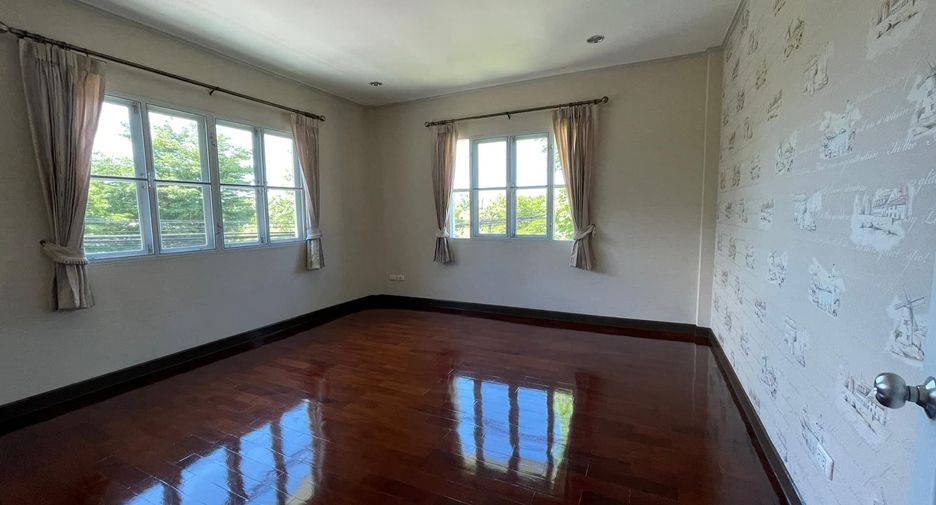 For sale 4 bedrooms house in Bang Khun Thian, Bangkok