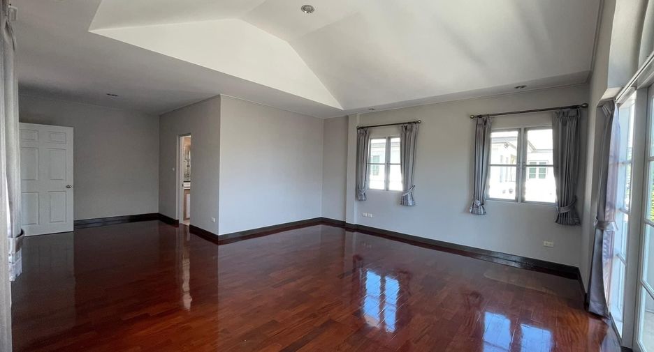 Haus zum Kauf mit 4 Zimmer in Bang Khun Thian, Bangkok