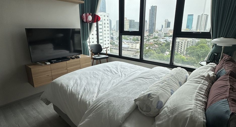 À vendre et à louer 2 chambres condo à Watthana, Bangkok