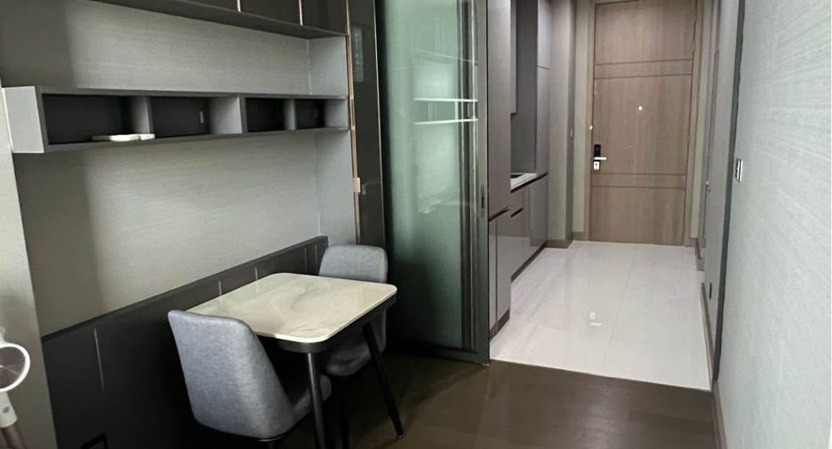 Condo en venta y en alquiler de 1 habitaciones en Watthana, Bangkok