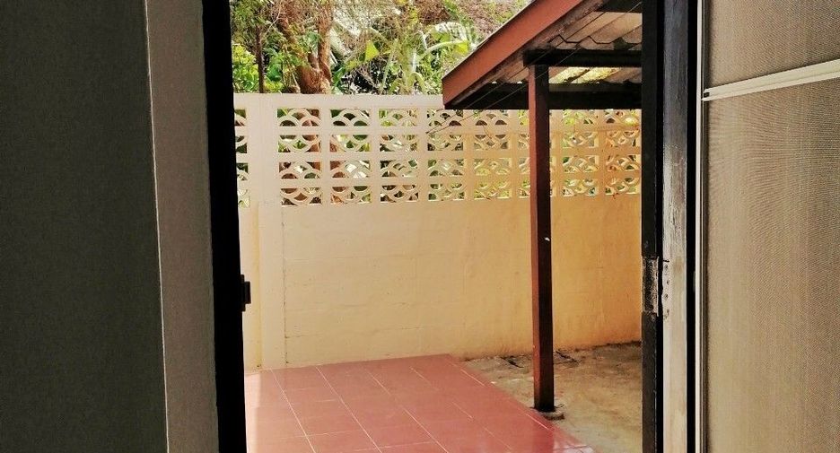 For rent 7 bedrooms house in Mueang Pathum Thani, Pathum Thani