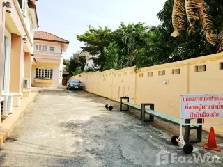 出租 7 卧室 独立屋 在 Mueang Pathum Thani, Pathum Thani