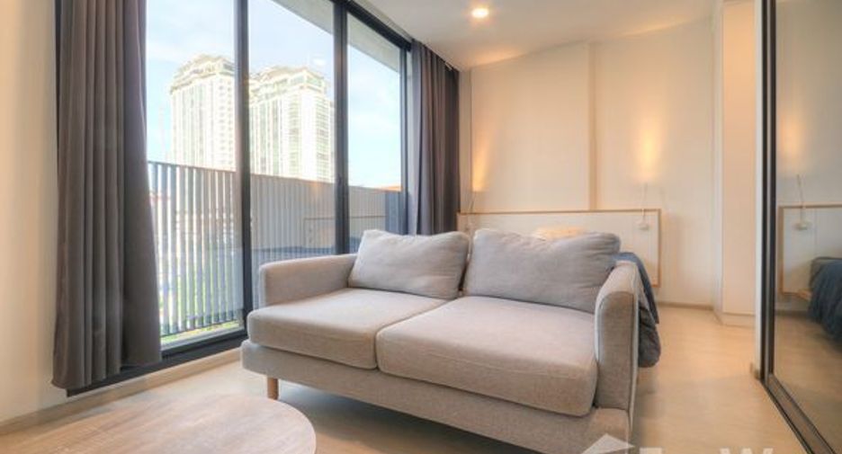 For sale 1 bed condo in Khlong Toei, Bangkok