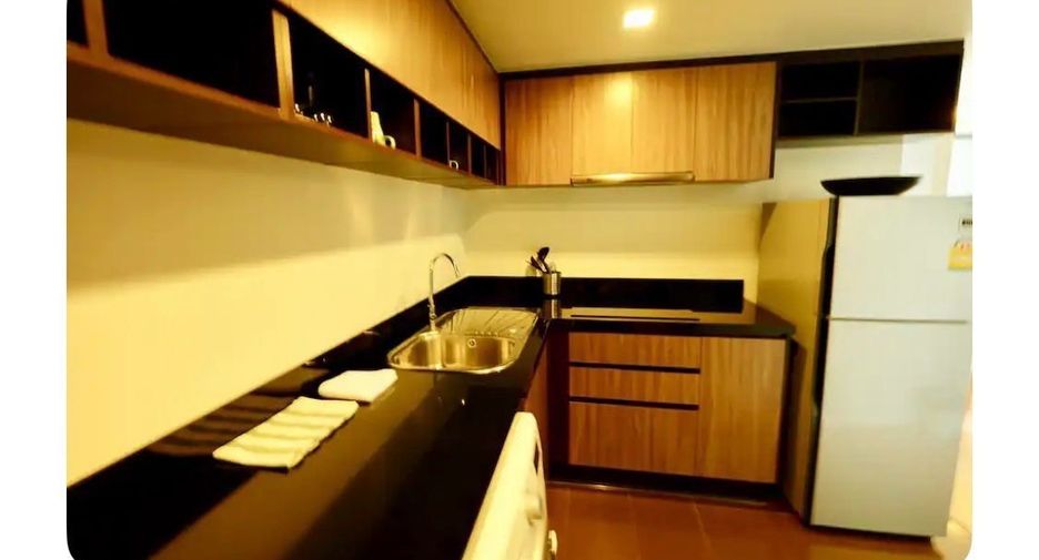 For sale 2 bedrooms condo in Khlong Toei, Bangkok