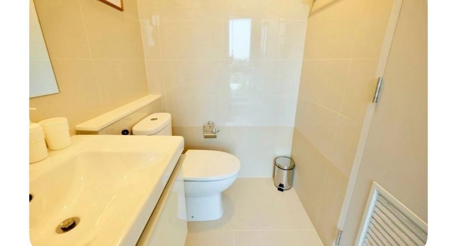 For sale 2 bedrooms condo in Khlong Toei, Bangkok