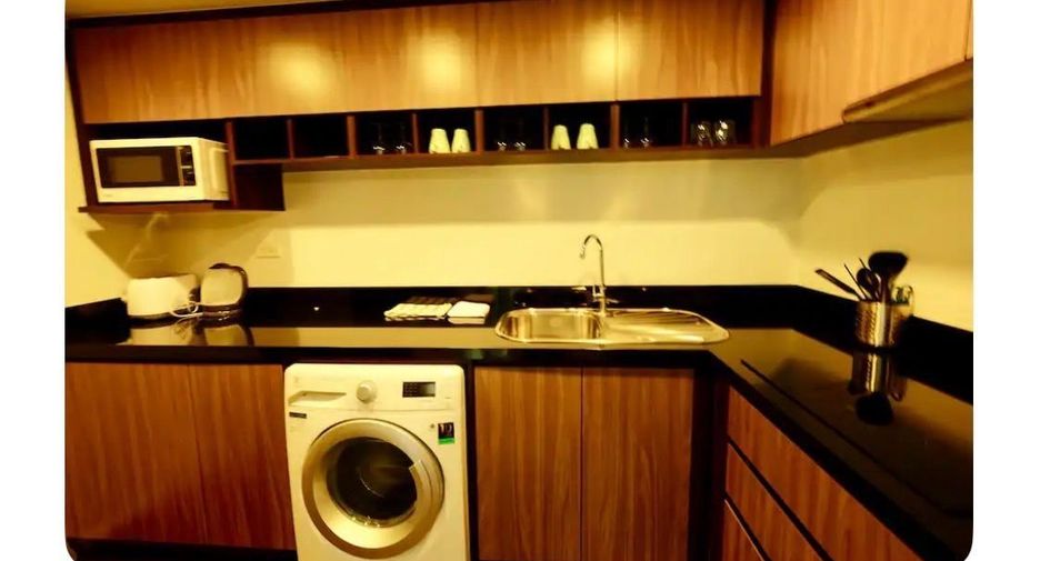 For sale 2 bedrooms condo in Khlong Toei, Bangkok