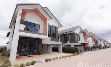Haus zum Kauf mit 4 Zimmer in Mueang Nakhon Sawan, Nakhon Sawan