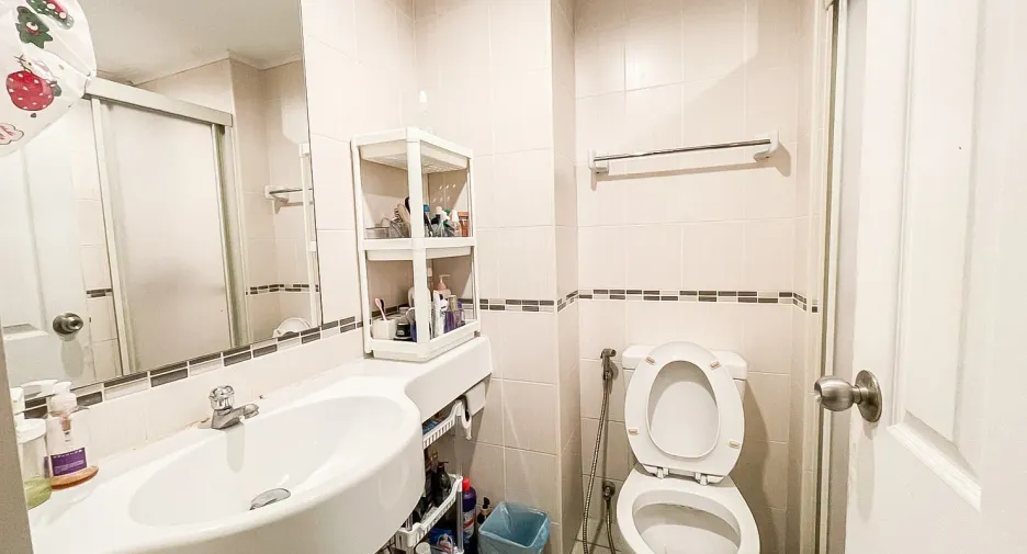 For sale 1 bed condo in Bang Phlat, Bangkok