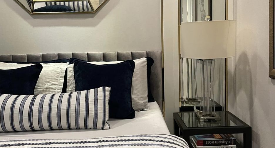 For sale 2 bedrooms condo in Yan Nawa, Bangkok